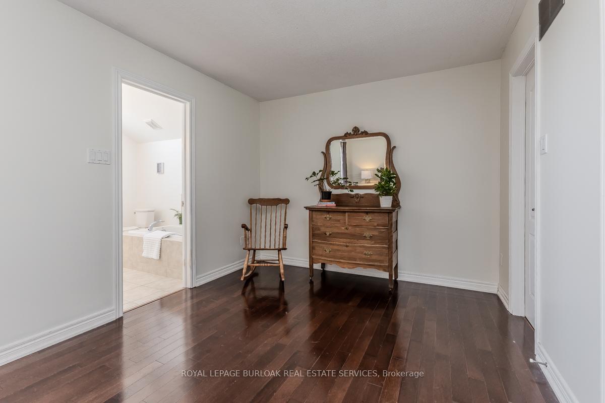 Photo 28 of 186 Springstead Avenue, Hamilton, Winona Park — HOMEH