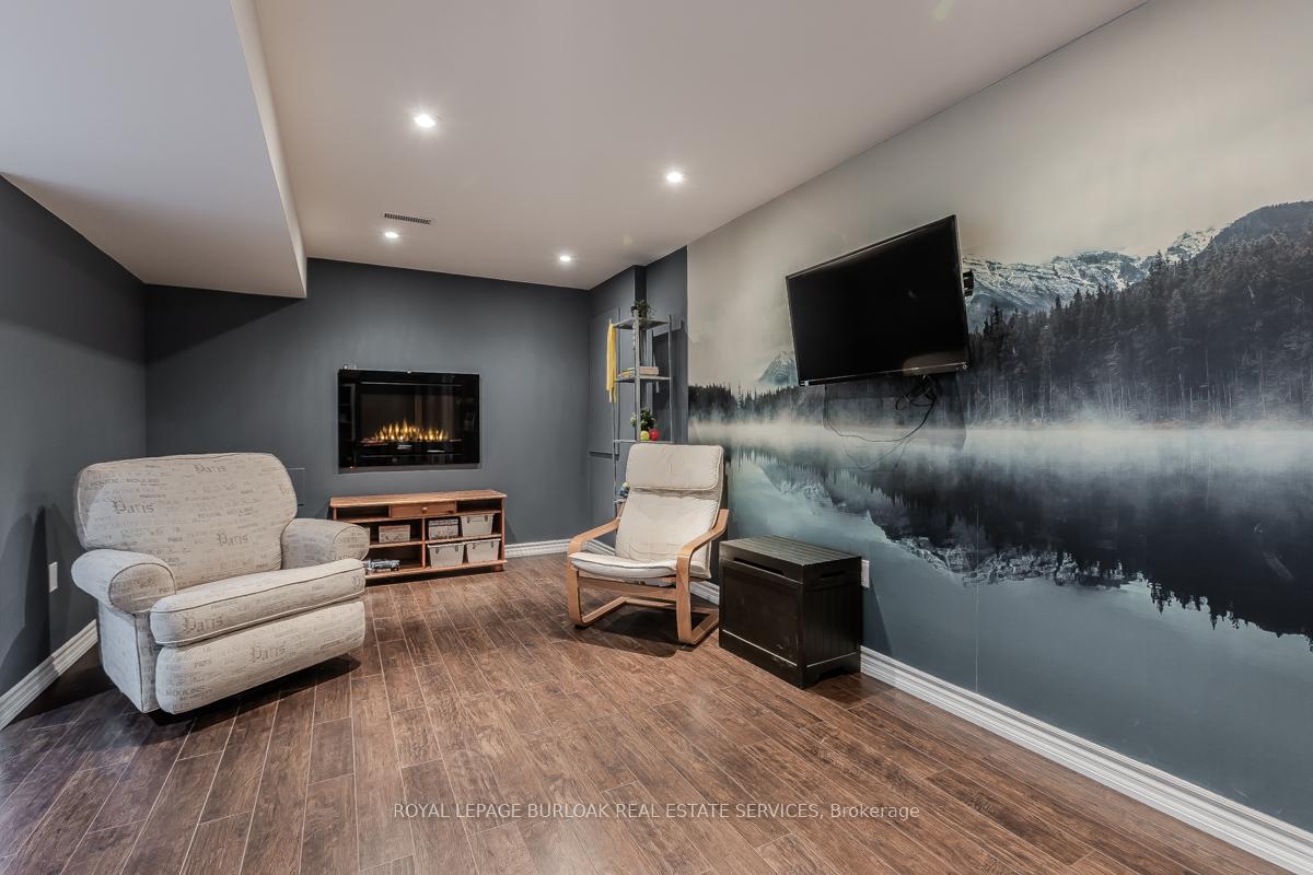 Photo 43 of 186 Springstead Avenue, Hamilton, Winona Park — HOMEH