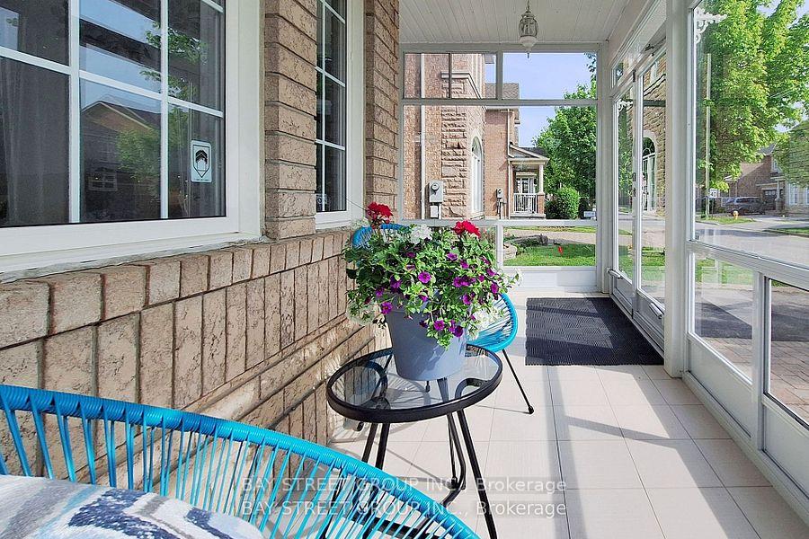 Photo 6 of 33 Storybook Crescent, Markham, Wismer — HOMEH