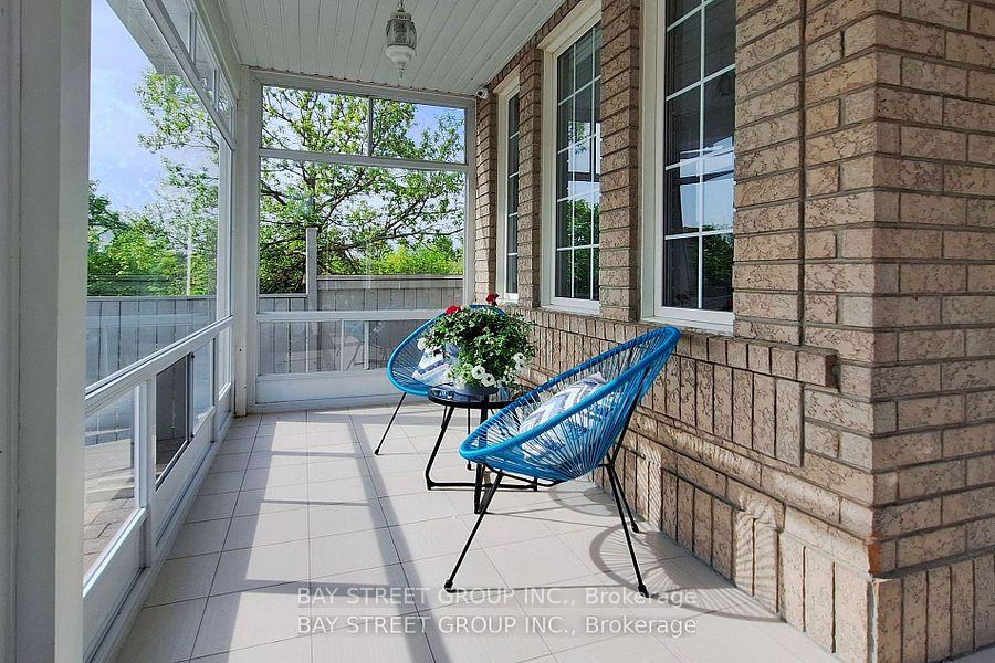 Photo 7 of 33 Storybook Crescent, Markham, Wismer — HOMEH
