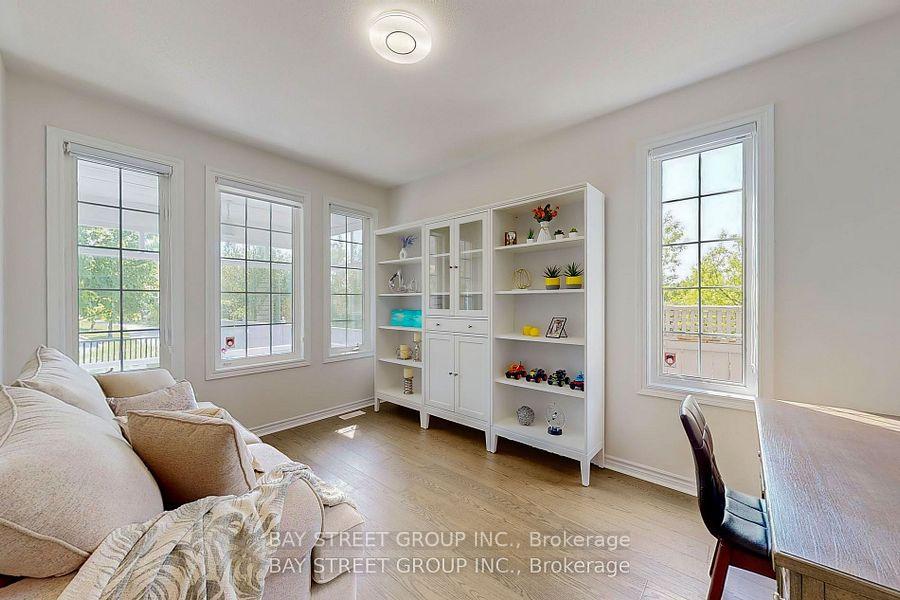 Photo 3 of 33 Storybook Crescent, Markham, Wismer — HOMEH