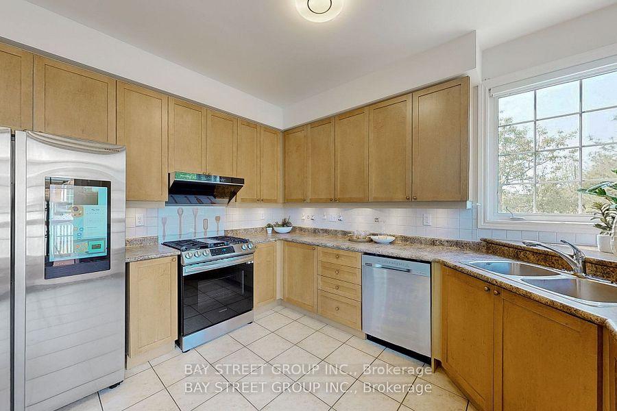 Photo 11 of 33 Storybook Crescent, Markham, Wismer — HOMEH