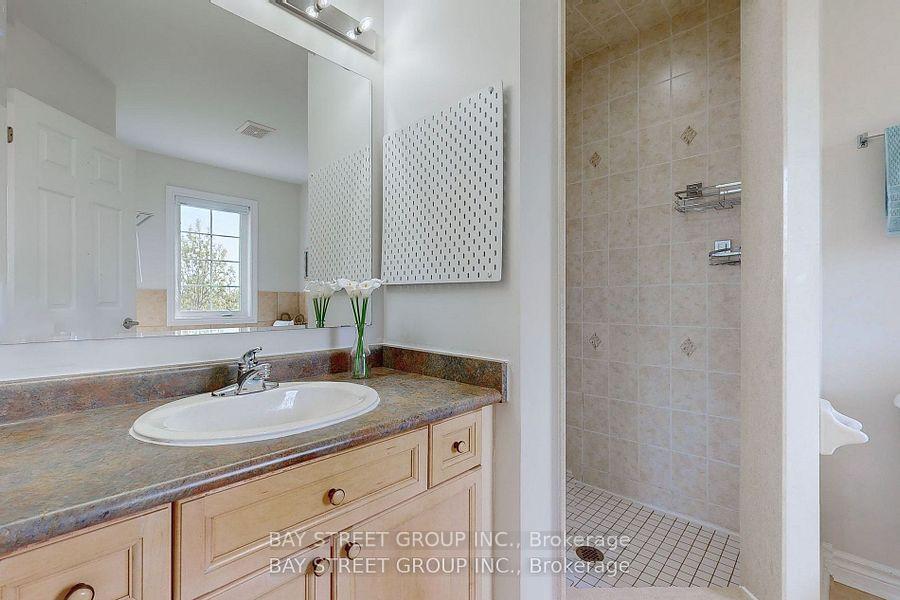 Photo 28 of 33 Storybook Crescent, Markham, Wismer — HOMEH
