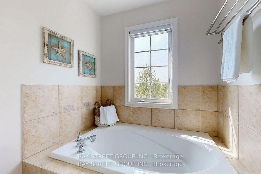 Photo 20 of 33 Storybook Crescent, Markham, Wismer — HOMEH