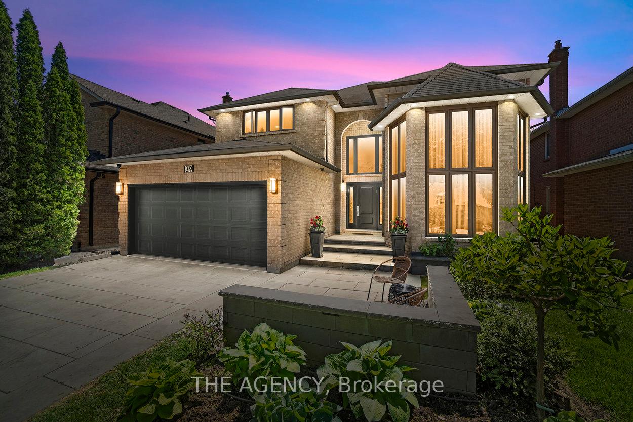 Photo 9 of 39 Savoy Crescent, Vaughan, Beverley Glen — HOMEH