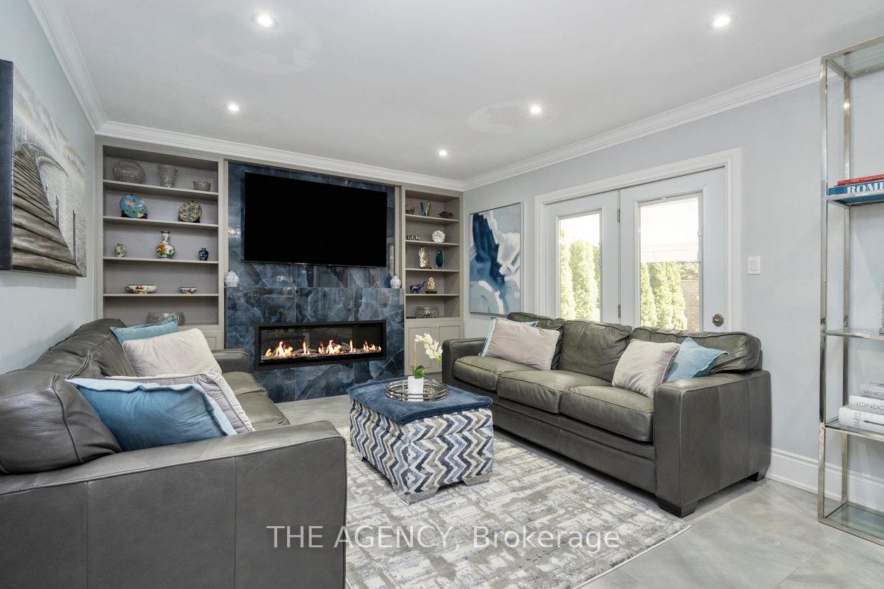 Photo 12 of 39 Savoy Crescent, Vaughan, Beverley Glen — HOMEH