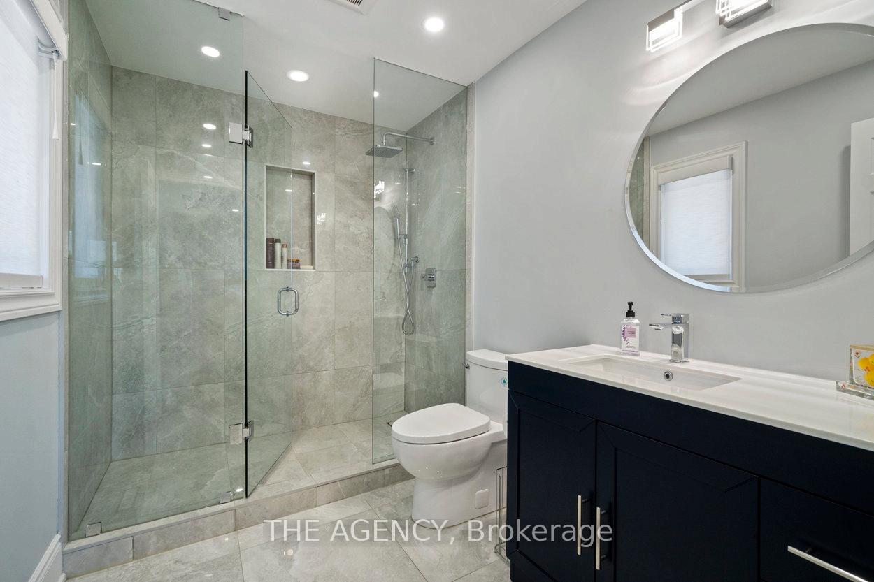 Photo 20 of 39 Savoy Crescent, Vaughan, Beverley Glen — HOMEH
