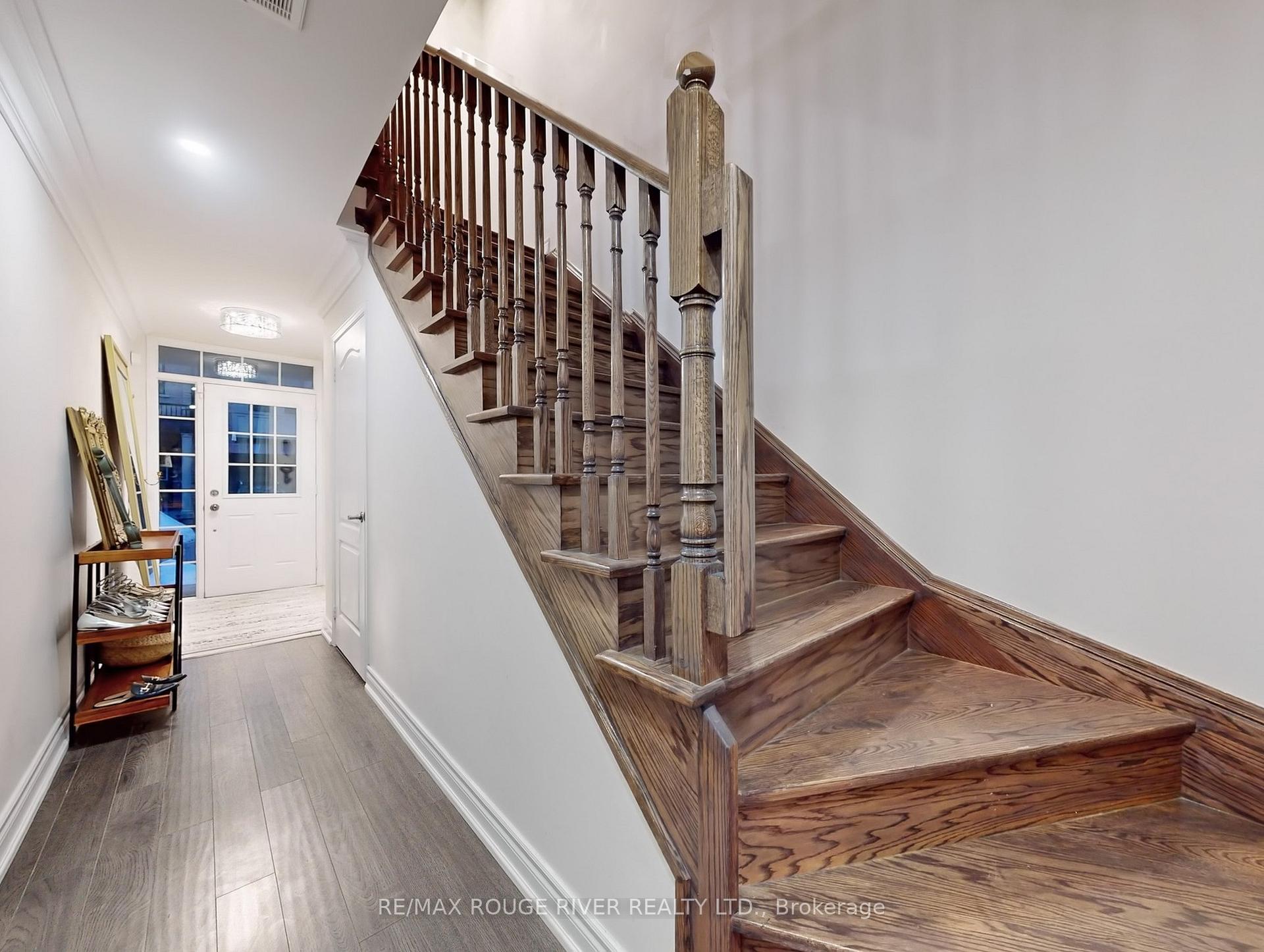 Photo 7 of 22 Quarrie Lane, Ajax, Northwest Ajax — HOMEH