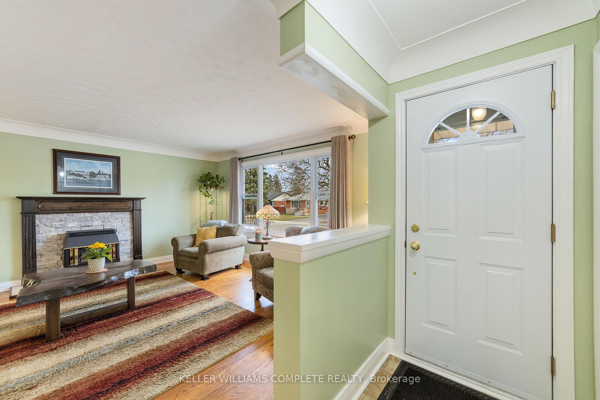 Photo 4 of 150 West 24th Street, Hamilton, Westcliffe — HOMEH