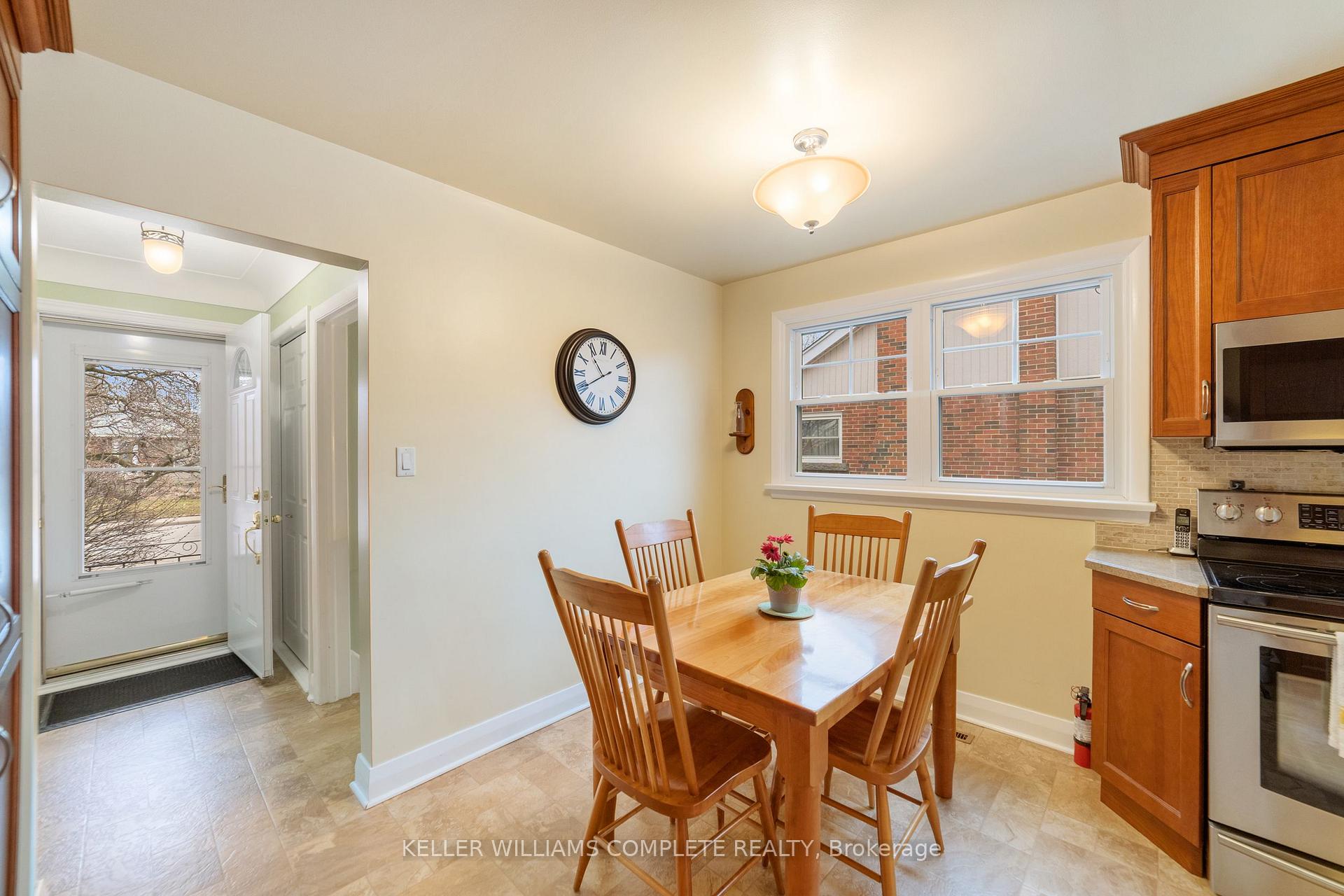 Photo 10 of 150 West 24th Street, Hamilton, Westcliffe — HOMEH