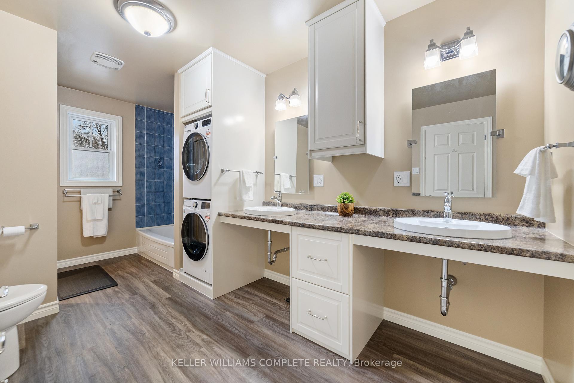 Photo 13 of 150 West 24th Street, Hamilton, Westcliffe — HOMEH