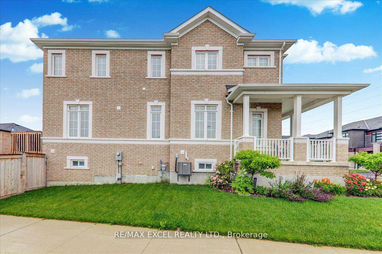 Photo 6 of 1063 Skyridge Boulevard, Pickering, Rural Pickering — HOMEH