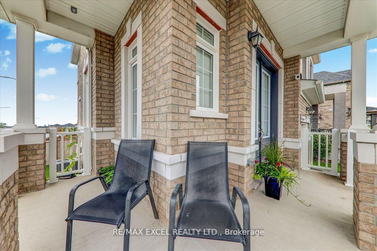 Photo 18 of 1063 Skyridge Boulevard, Pickering, Rural Pickering — HOMEH