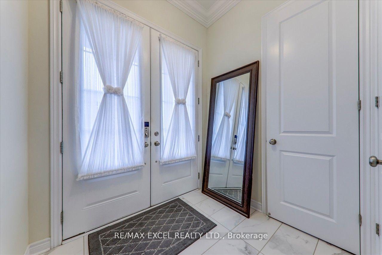 Photo 4 of 1063 Skyridge Boulevard, Pickering, Rural Pickering — HOMEH