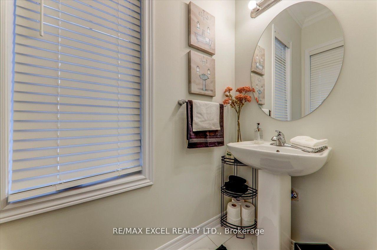 Photo 14 of 1063 Skyridge Boulevard, Pickering, Rural Pickering — HOMEH