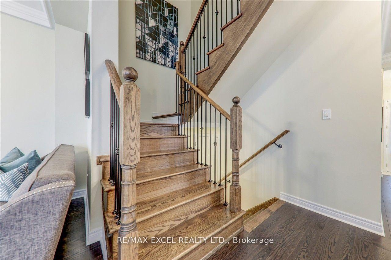 Photo 8 of 1063 Skyridge Boulevard, Pickering, Rural Pickering — HOMEH