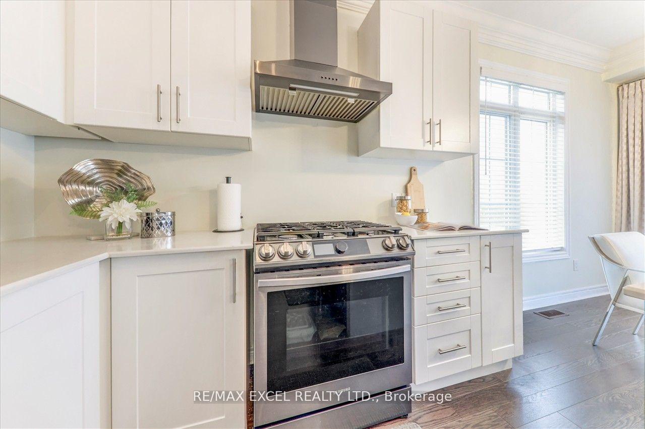 Photo 12 of 1063 Skyridge Boulevard, Pickering, Rural Pickering — HOMEH