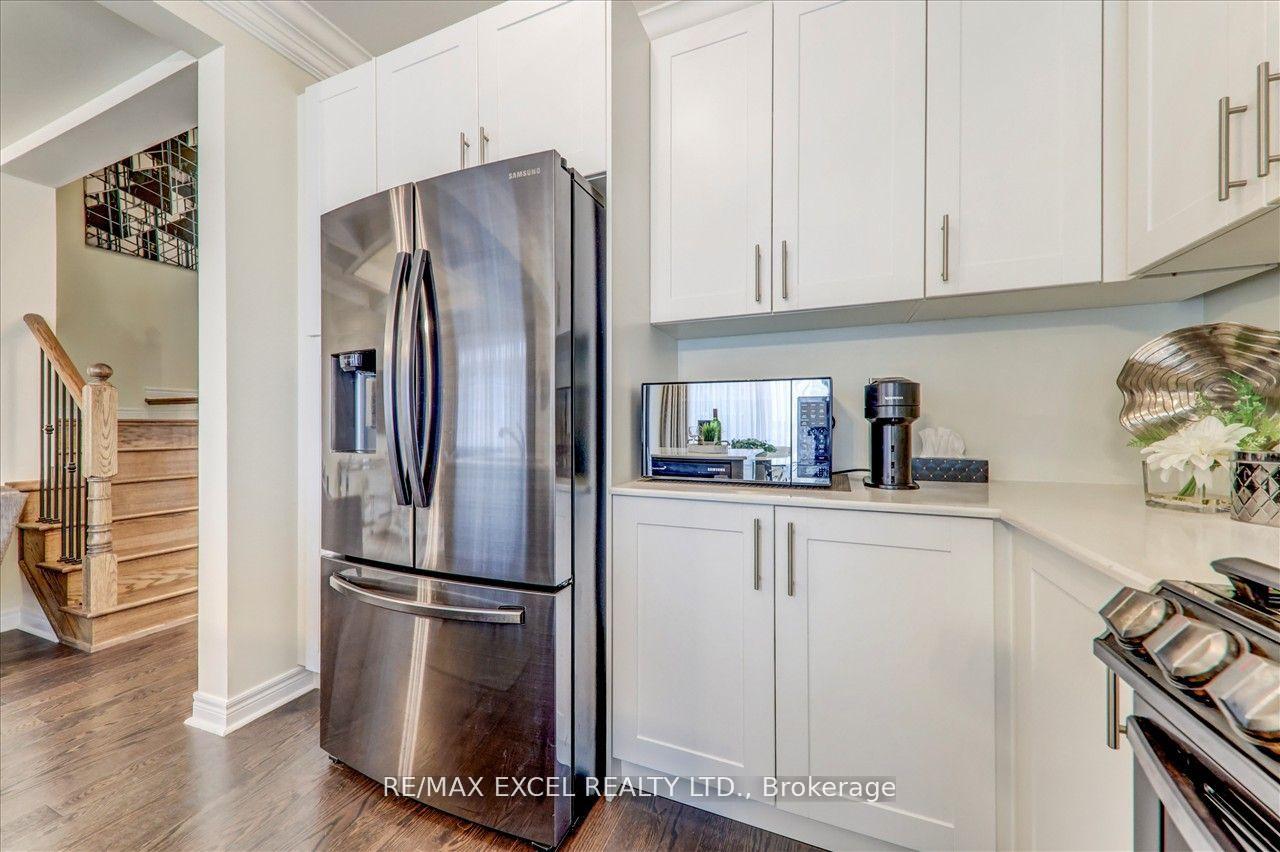 Photo 11 of 1063 Skyridge Boulevard, Pickering, Rural Pickering — HOMEH