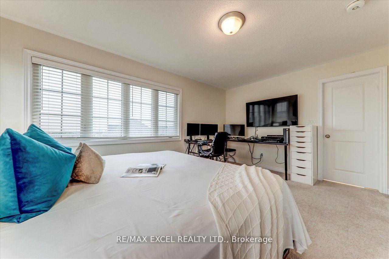 Photo 21 of 1063 Skyridge Boulevard, Pickering, Rural Pickering — HOMEH