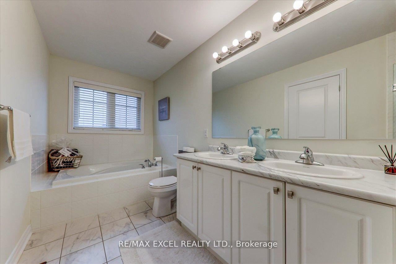 Photo 25 of 1063 Skyridge Boulevard, Pickering, Rural Pickering — HOMEH