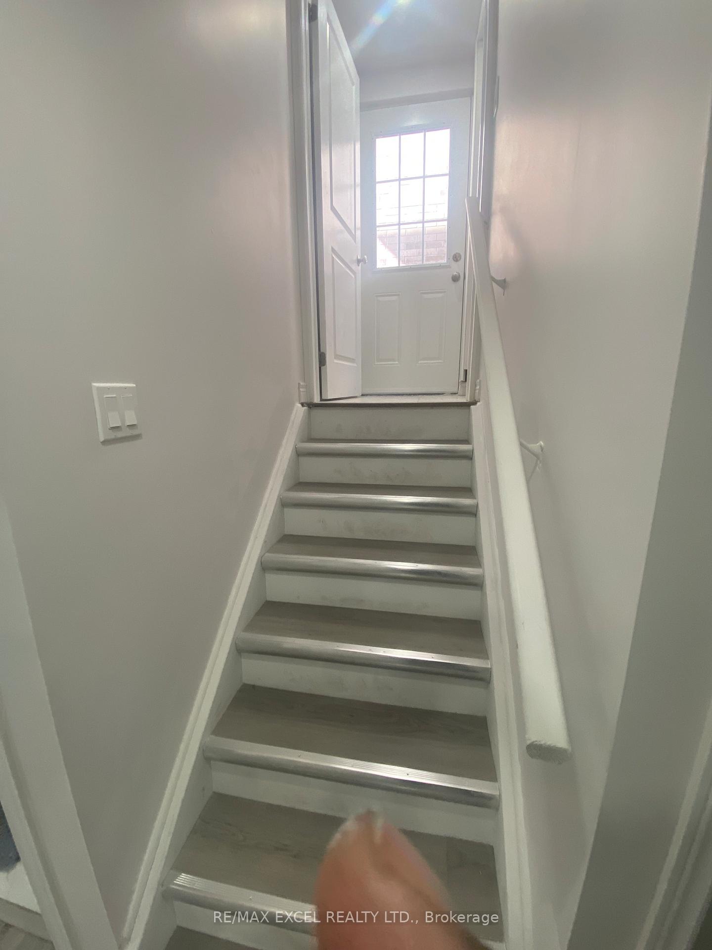 Photo 38 of 1063 Skyridge Boulevard, Pickering, Rural Pickering — HOMEH