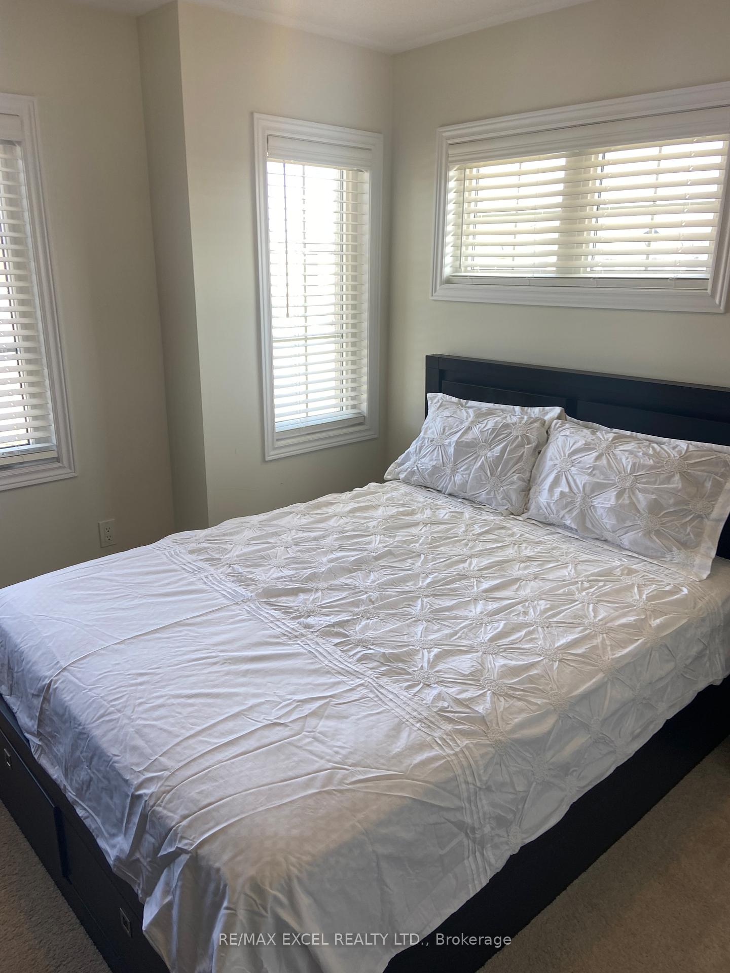 Photo 39 of 1063 Skyridge Boulevard, Pickering, Rural Pickering — HOMEH