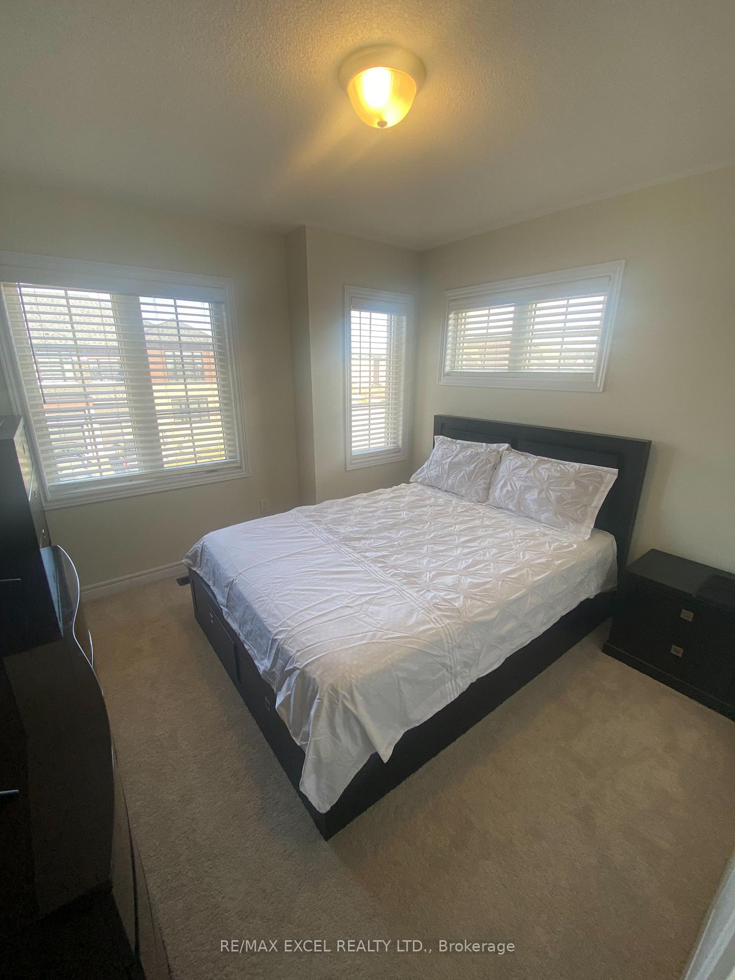Photo 37 of 1063 Skyridge Boulevard, Pickering, Rural Pickering — HOMEH