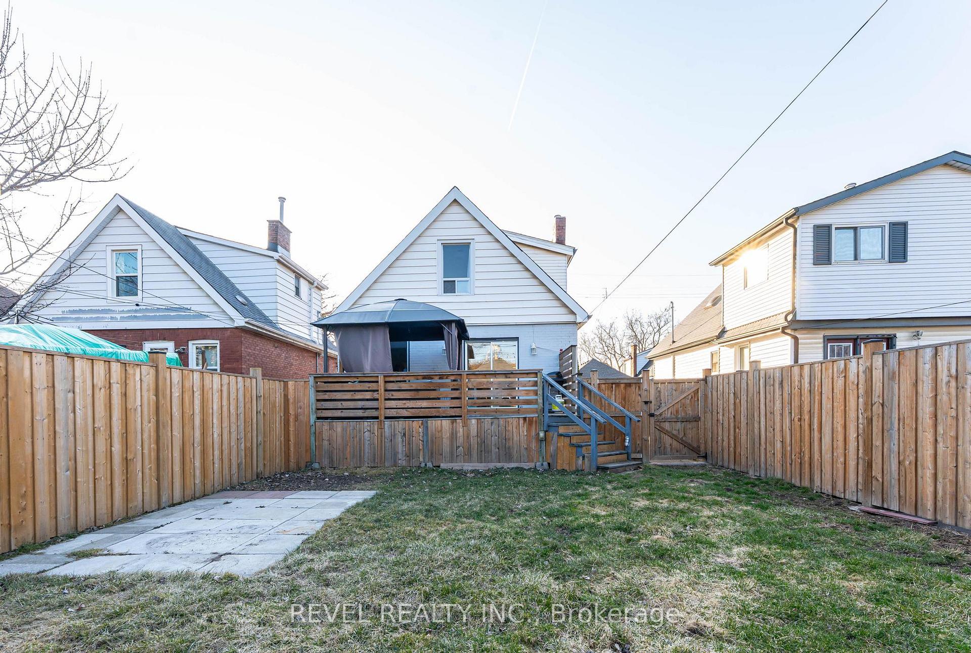 Photo 21 of 64 Barons Avenue N, Hamilton, Homeside — HOMEH
