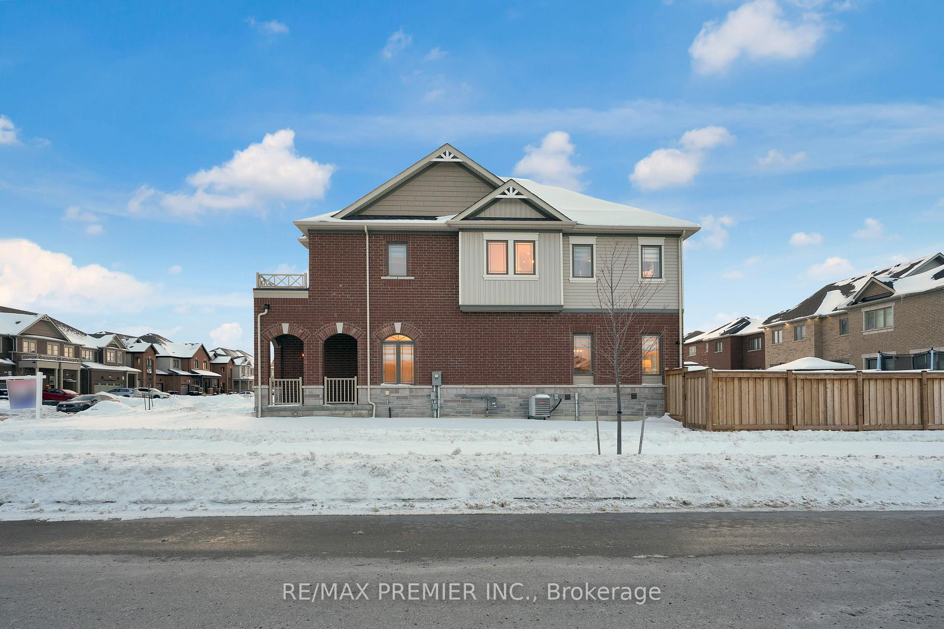 Photo 5 of 2 Arnold Crescent, New Tecumseth, Rural New Tecumseth — HOMEH