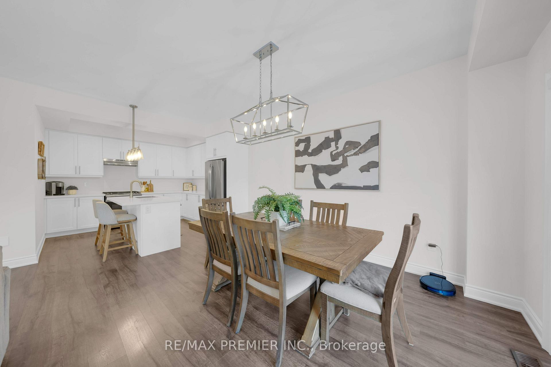 Photo 14 of 2 Arnold Crescent, New Tecumseth, Rural New Tecumseth — HOMEH