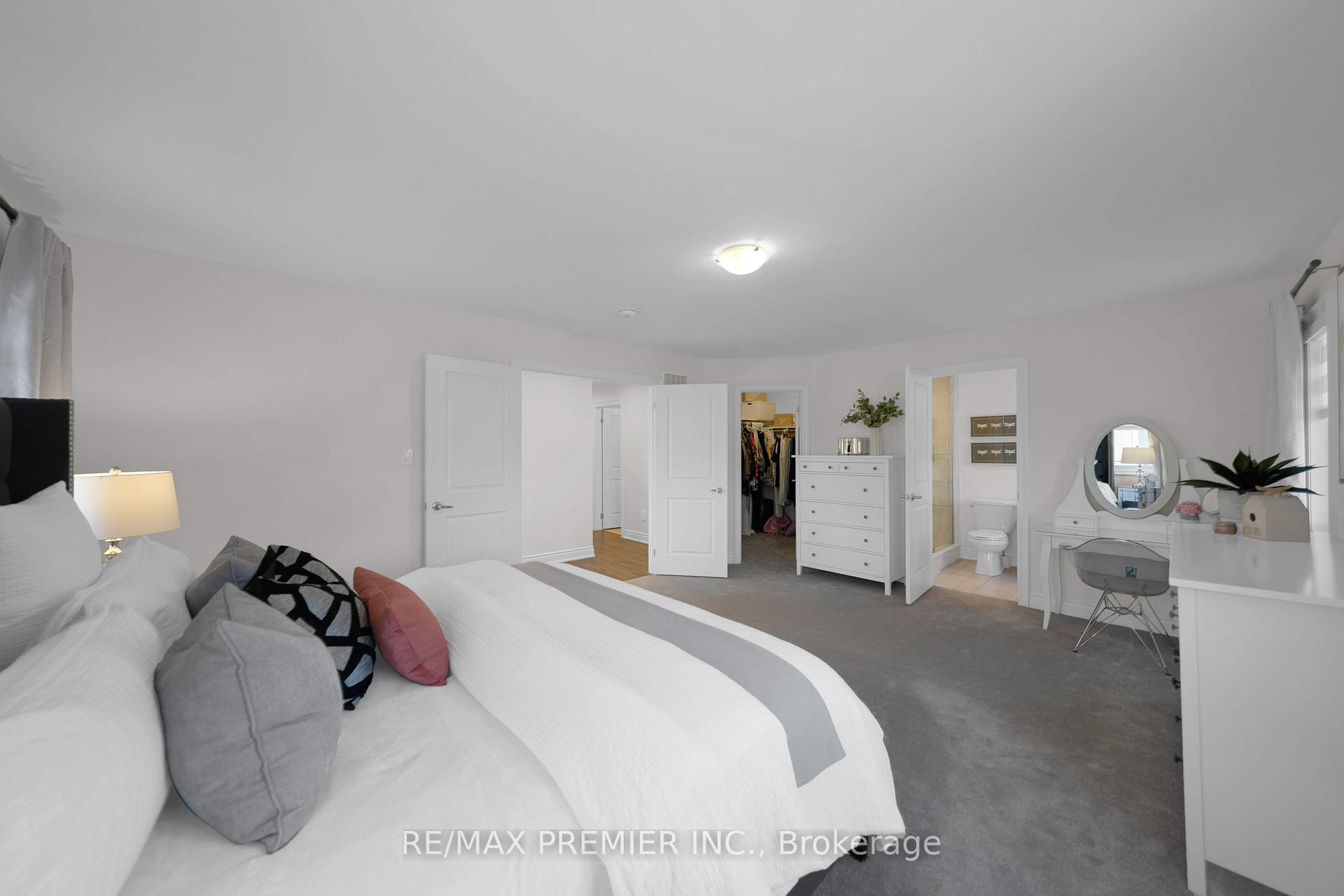 Photo 11 of 2 Arnold Crescent, New Tecumseth, Rural New Tecumseth — HOMEH
