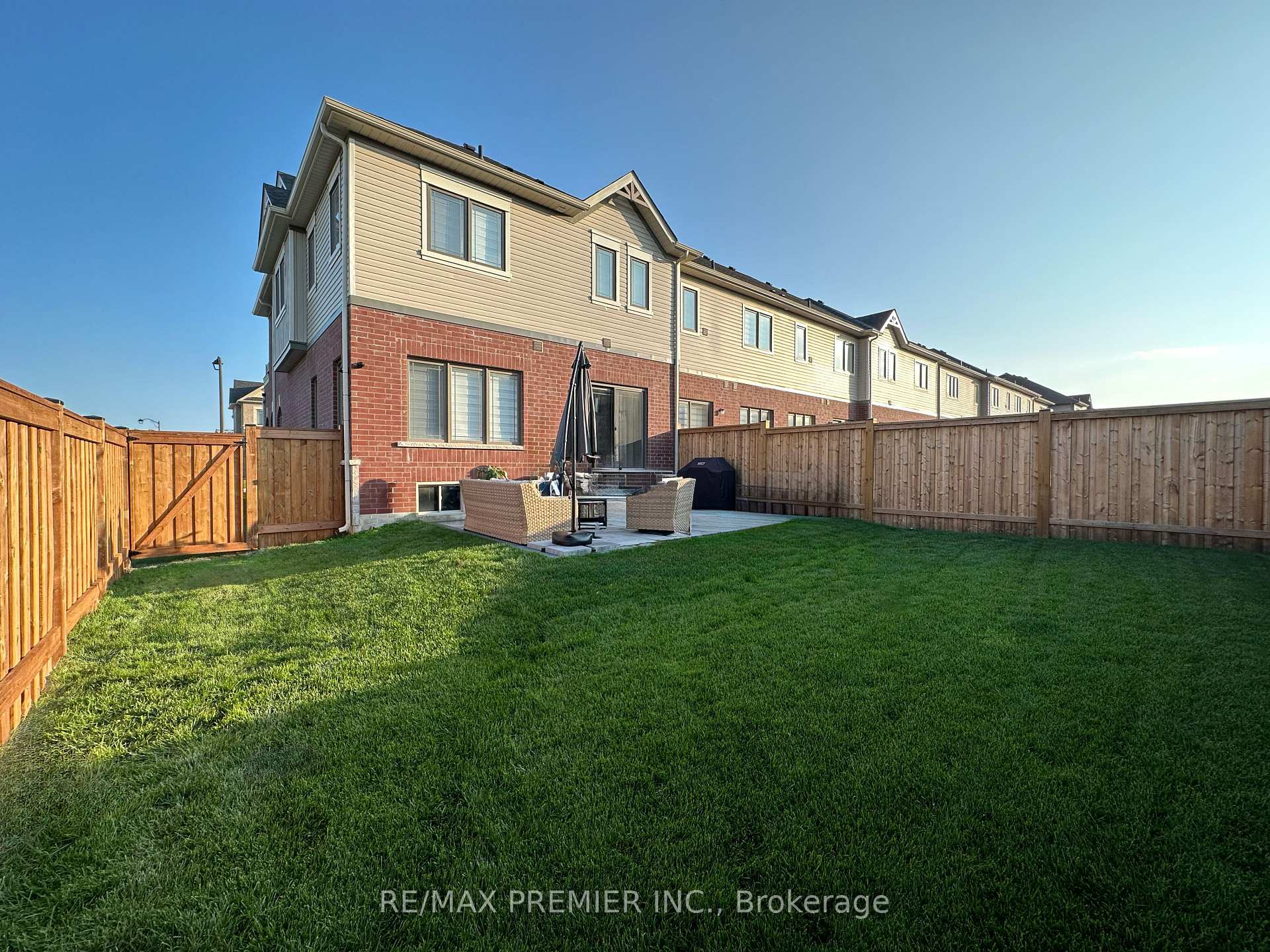 Photo 33 of 2 Arnold Crescent, New Tecumseth, Rural New Tecumseth — HOMEH
