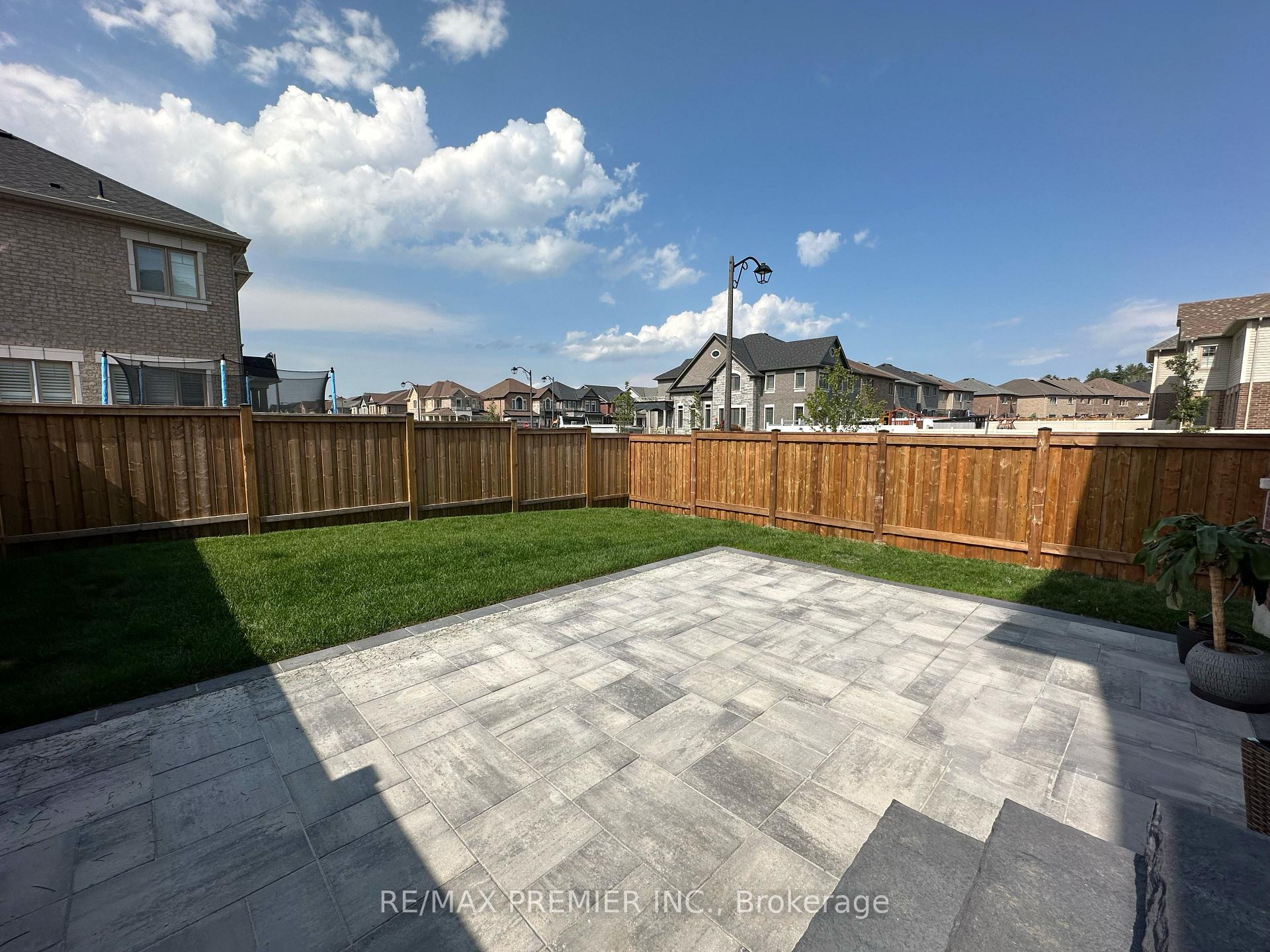 Photo 40 of 2 Arnold Crescent, New Tecumseth, Rural New Tecumseth — HOMEH