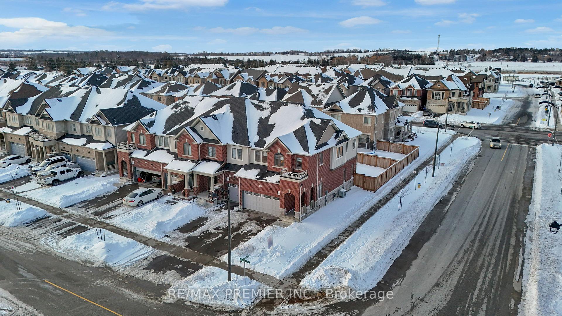 Photo 38 of 2 Arnold Crescent, New Tecumseth, Rural New Tecumseth — HOMEH