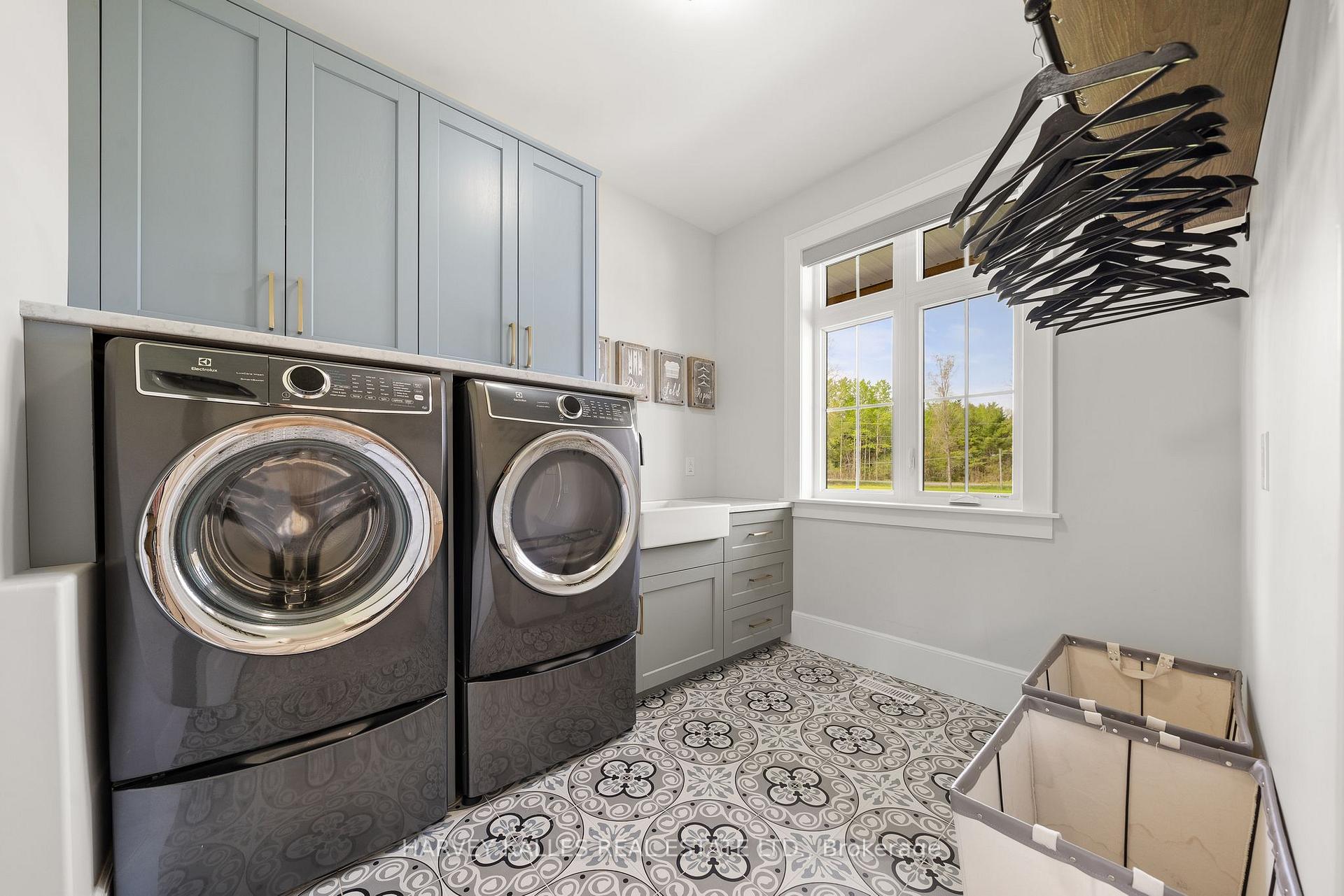 Photo 18 of 498 Mackenzie Road, Quinte West, Sidney Ward — HOMEH