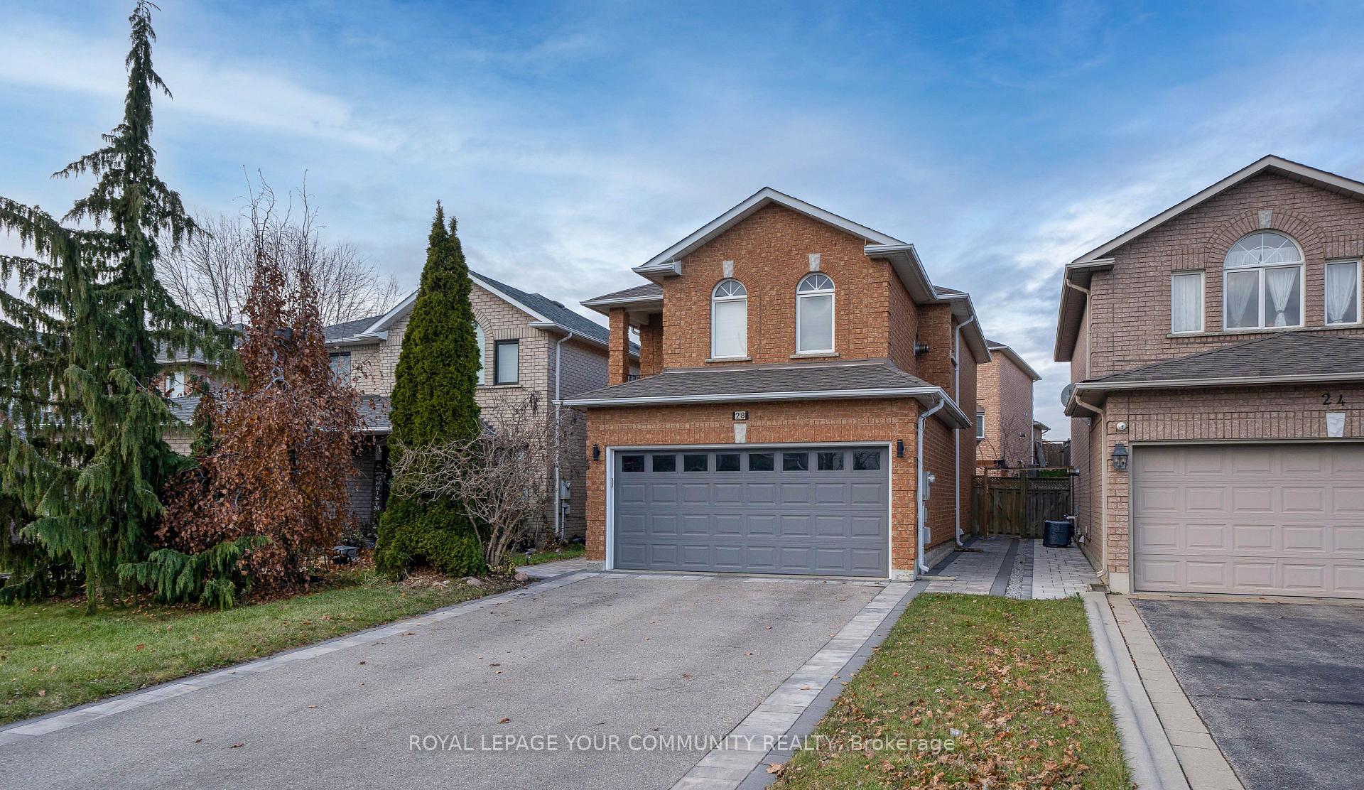 Photo 4 of 28 Kildrummy Gate, Vaughan, Maple — HOMEH