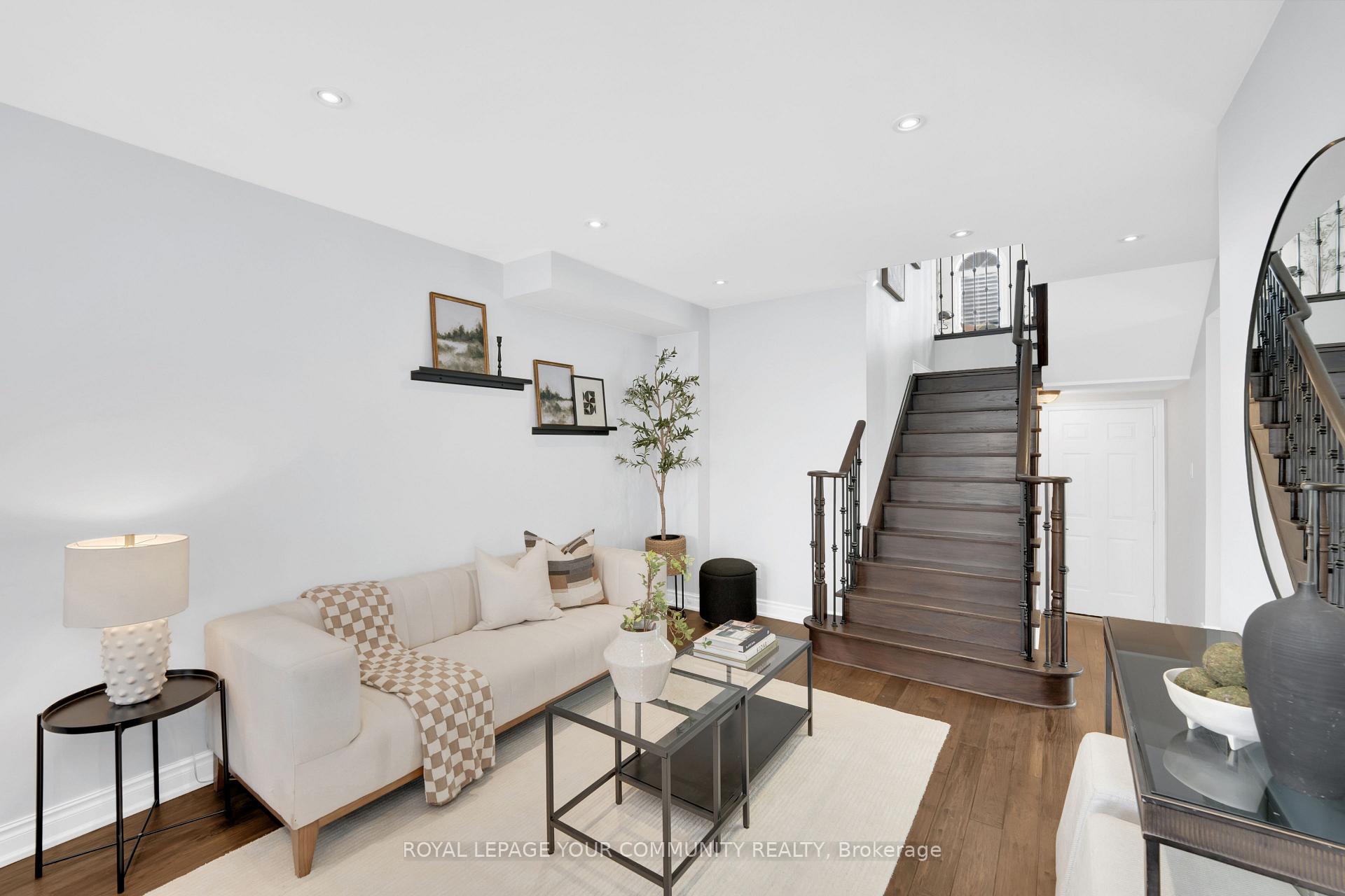 Photo 7 of 28 Kildrummy Gate, Vaughan, Maple — HOMEH