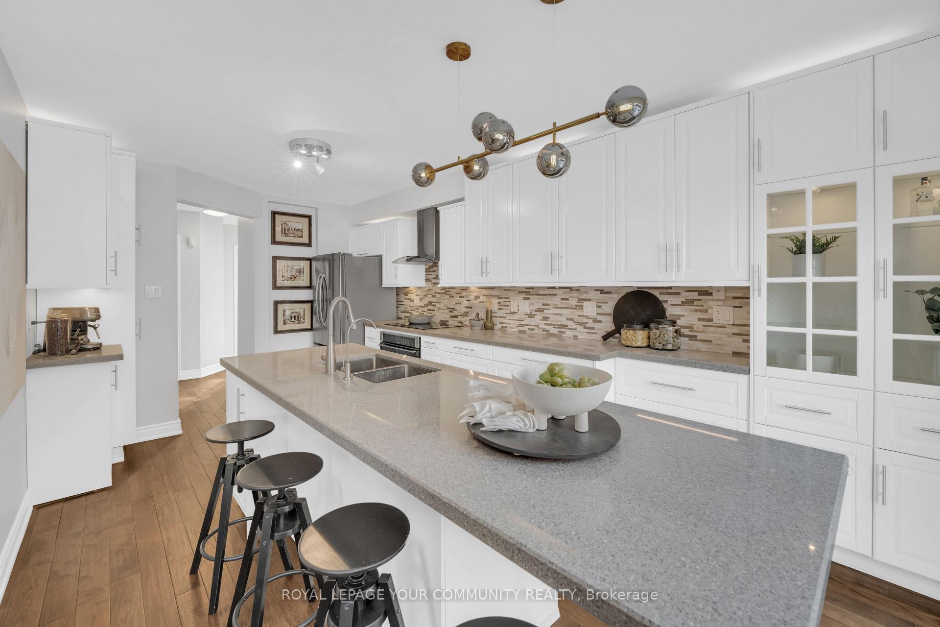 Photo 6 of 28 Kildrummy Gate, Vaughan, Maple — HOMEH
