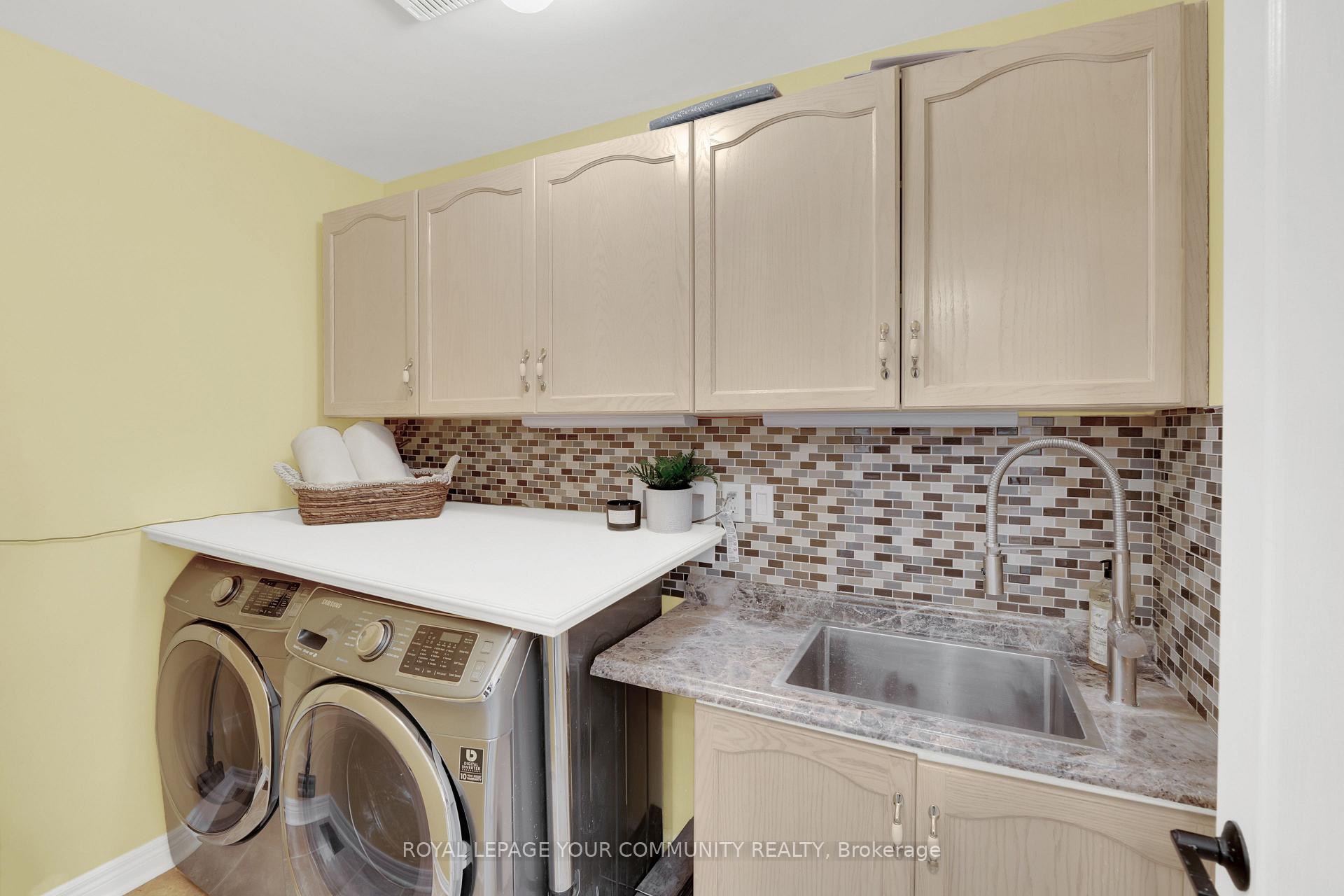 Photo 14 of 28 Kildrummy Gate, Vaughan, Maple — HOMEH