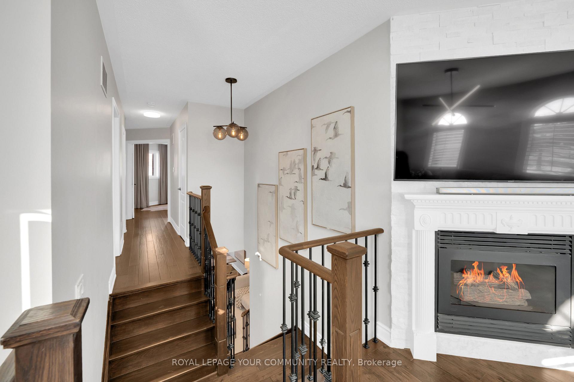 Photo 20 of 28 Kildrummy Gate, Vaughan, Maple — HOMEH