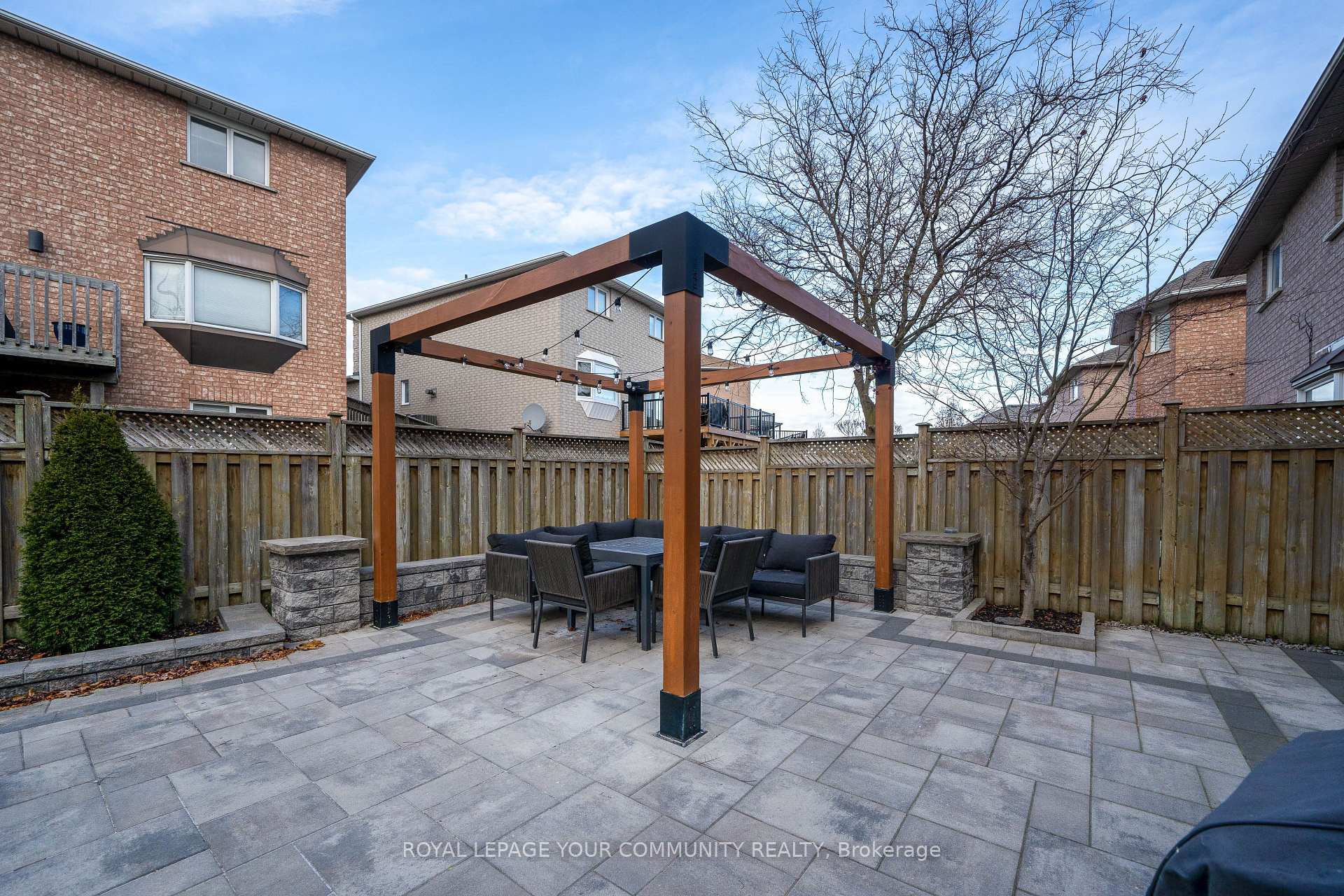 Photo 35 of 28 Kildrummy Gate, Vaughan, Maple — HOMEH