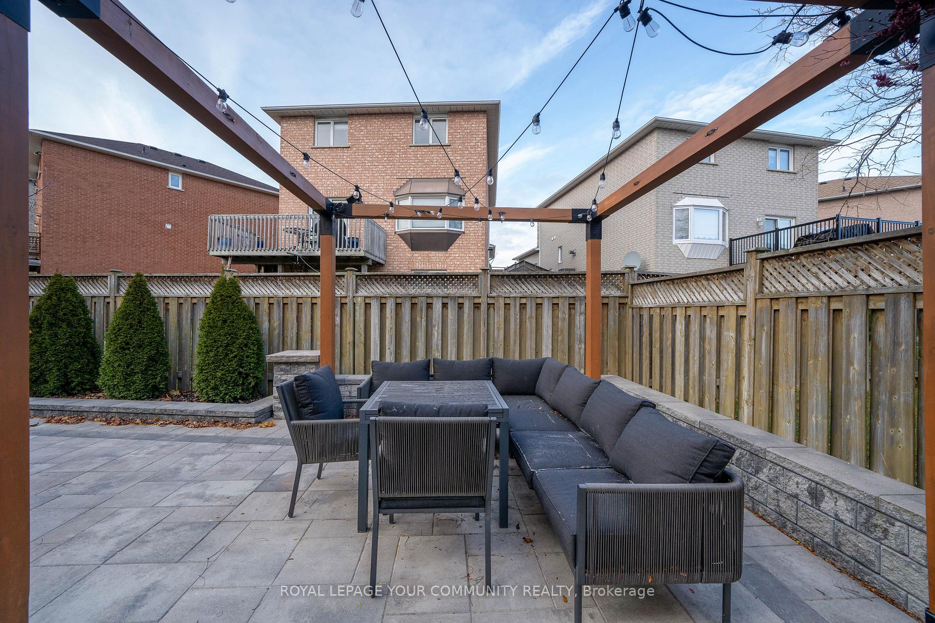 Photo 38 of 28 Kildrummy Gate, Vaughan, Maple — HOMEH