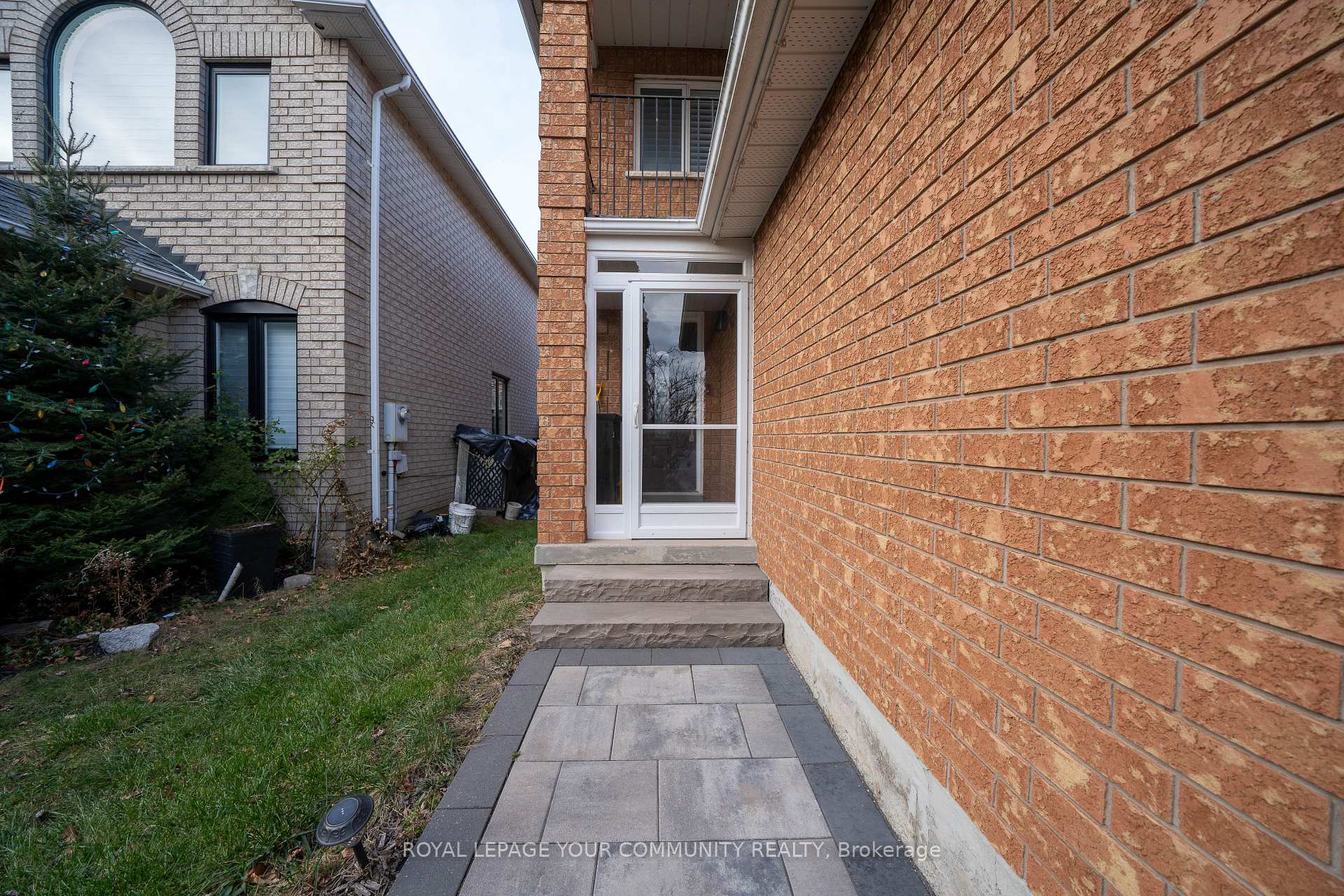 Photo 33 of 28 Kildrummy Gate, Vaughan, Maple — HOMEH