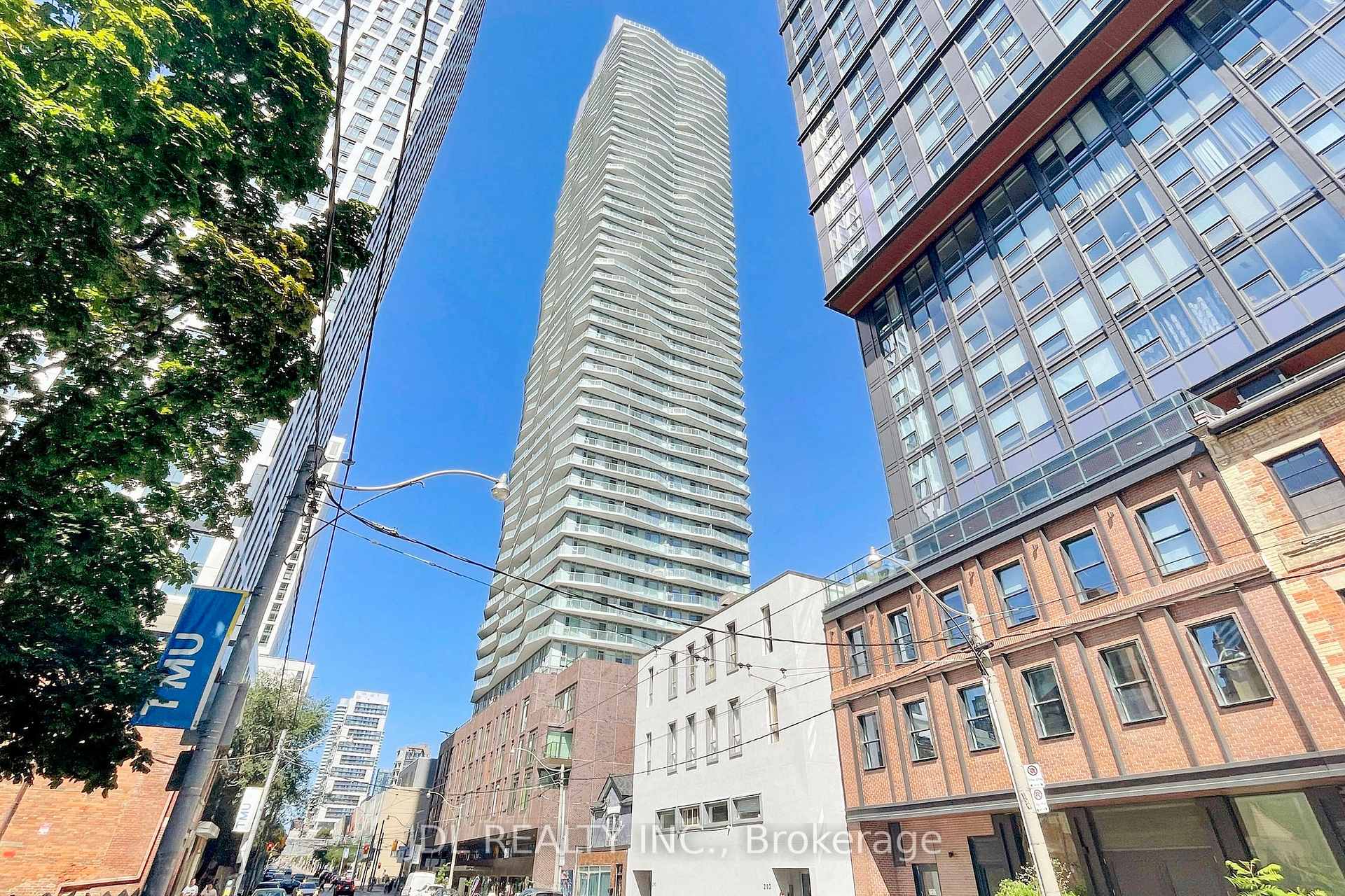 Front of Unit 3108, 100 Dalhousie Street