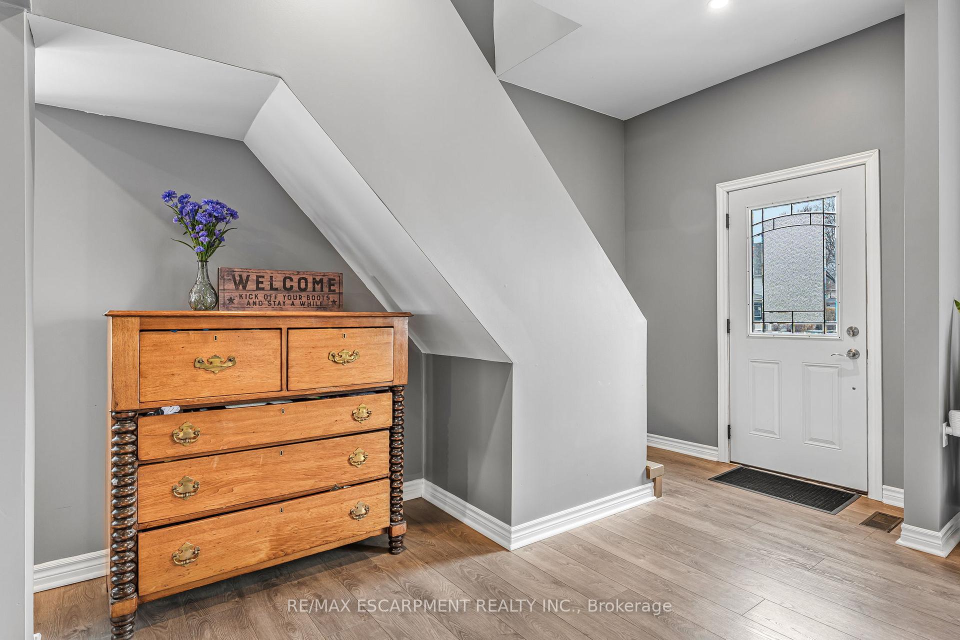 Photo 43 of 424 Broad Street E, Haldimand, Dunnville — HOMEH