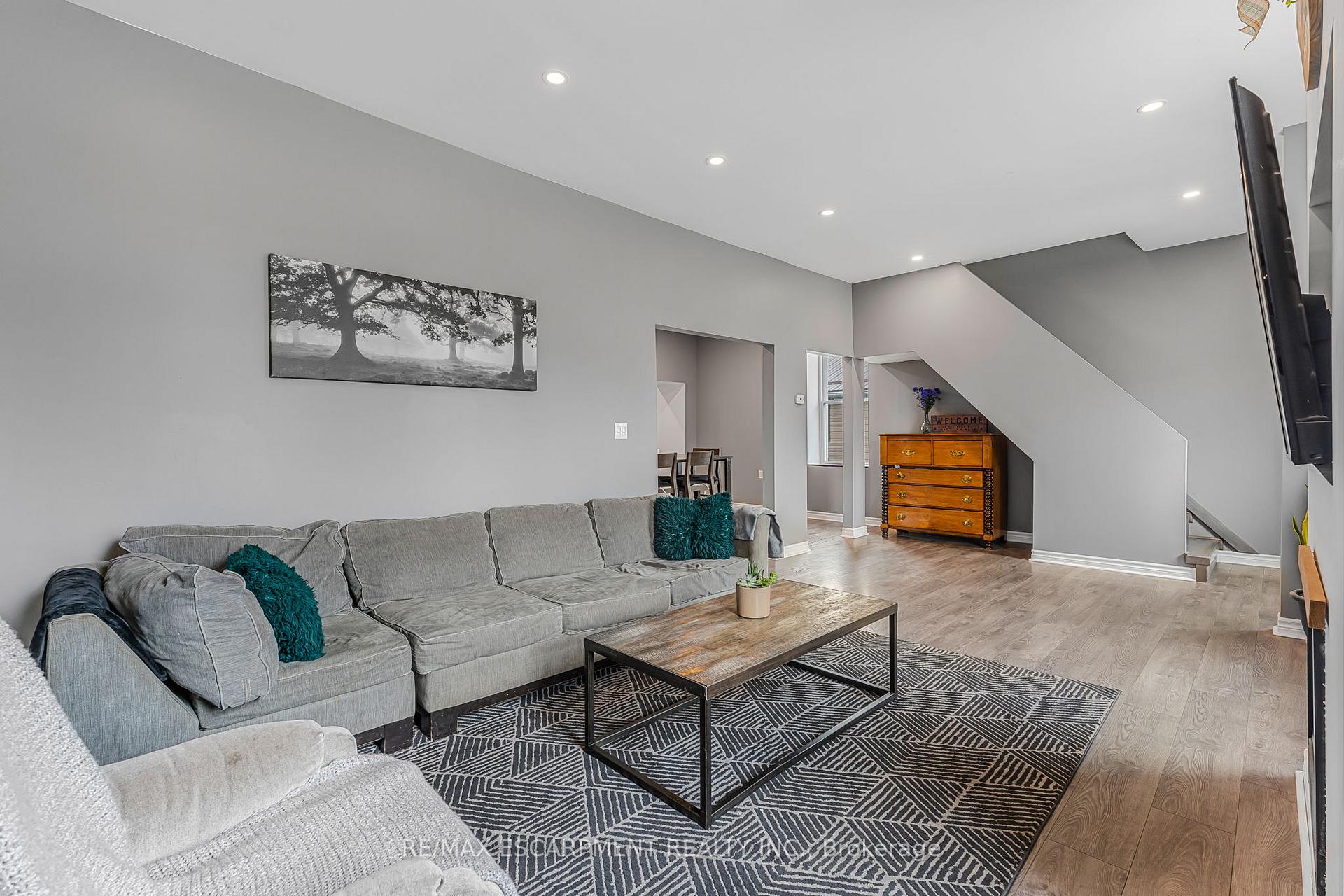 Photo 45 of 424 Broad Street E, Haldimand, Dunnville — HOMEH