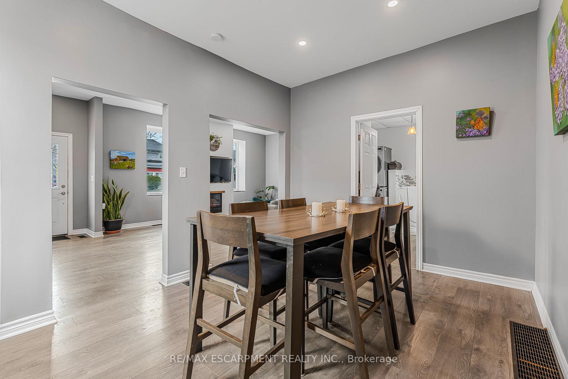 Photo 7 of 424 Broad Street E, Haldimand, Dunnville — HOMEH