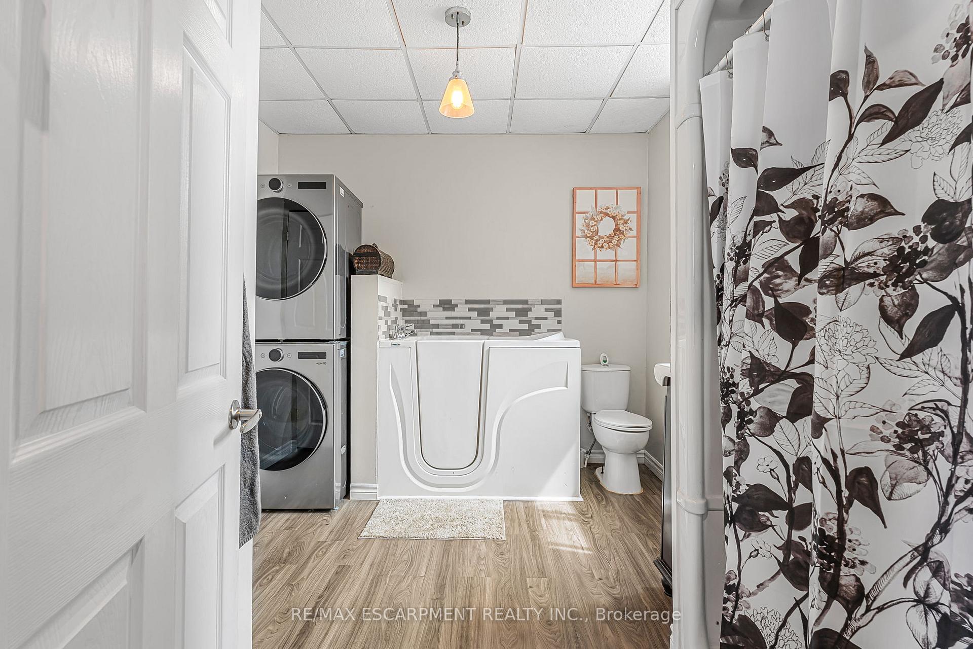 Photo 26 of 424 Broad Street E, Haldimand, Dunnville — HOMEH