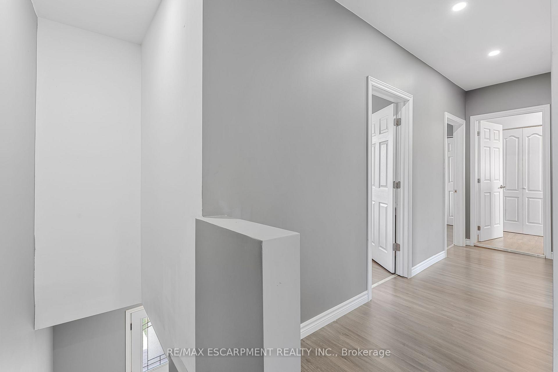 Photo 3 of 424 Broad Street E, Haldimand, Dunnville — HOMEH