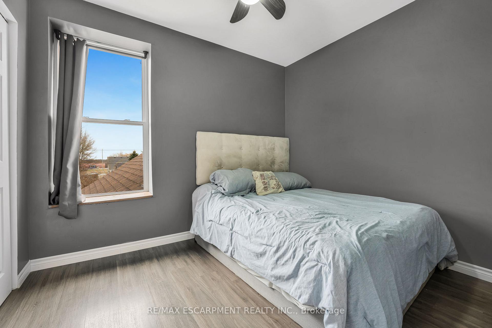 Photo 15 of 424 Broad Street E, Haldimand, Dunnville — HOMEH